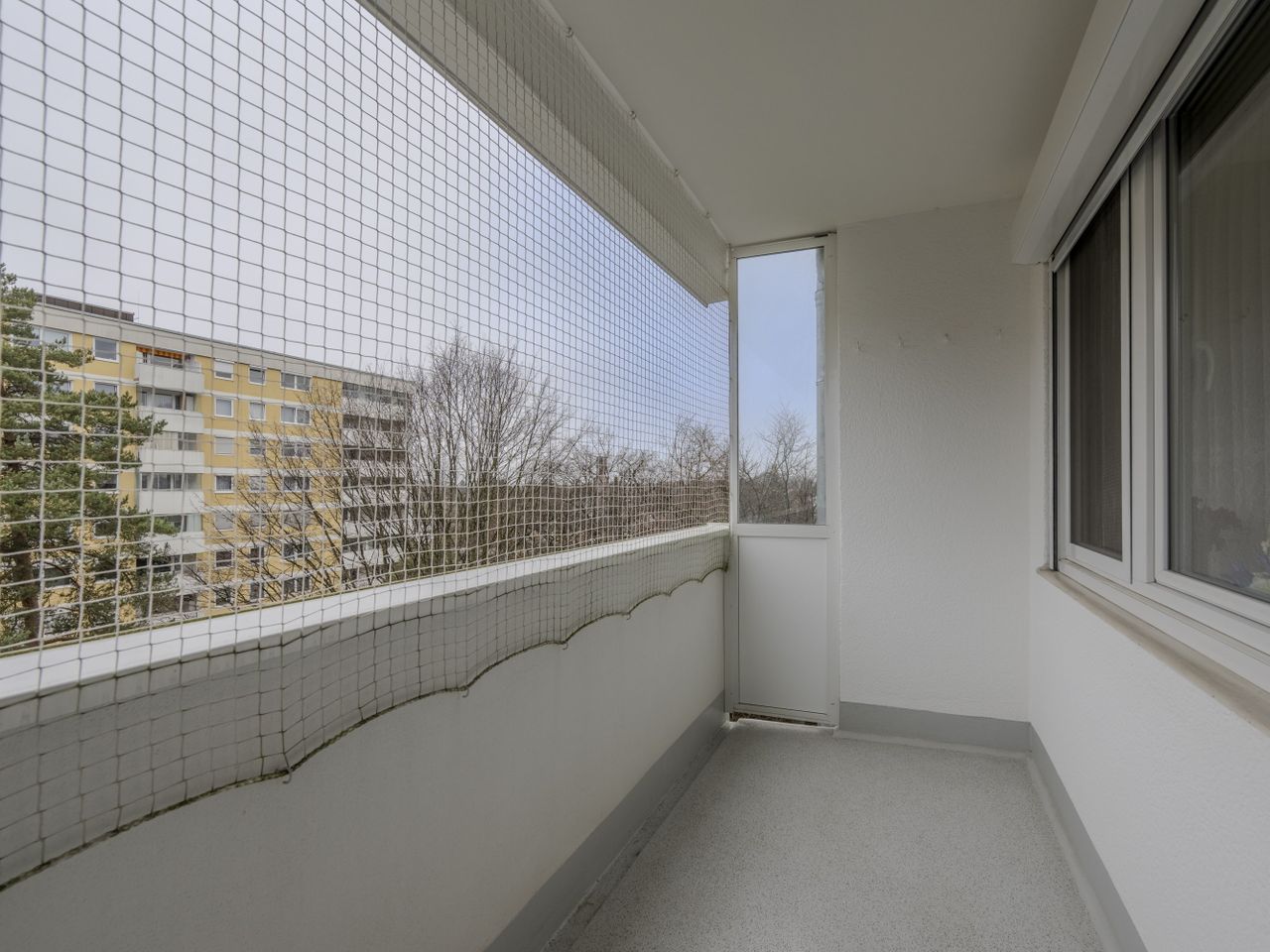 West-Loggia