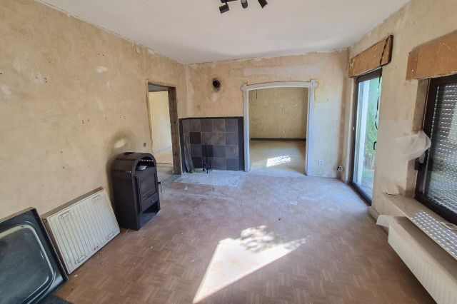 Wohnzimmer - Wohnung links