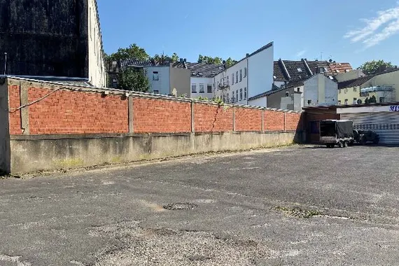 SOFORT VERFÜGBAR!! PKW-Stellplätze Gladbacherstr. Nähe Helios-Klinik