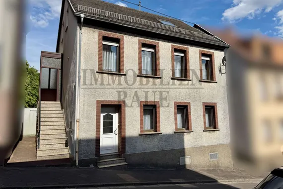 FAMILIENFREUNDLICHES 1 FAM-HAUS MIT EINLIEGERWOHNUNG IN SULZBACH - OHNE GARTEN - SOFORT FREI