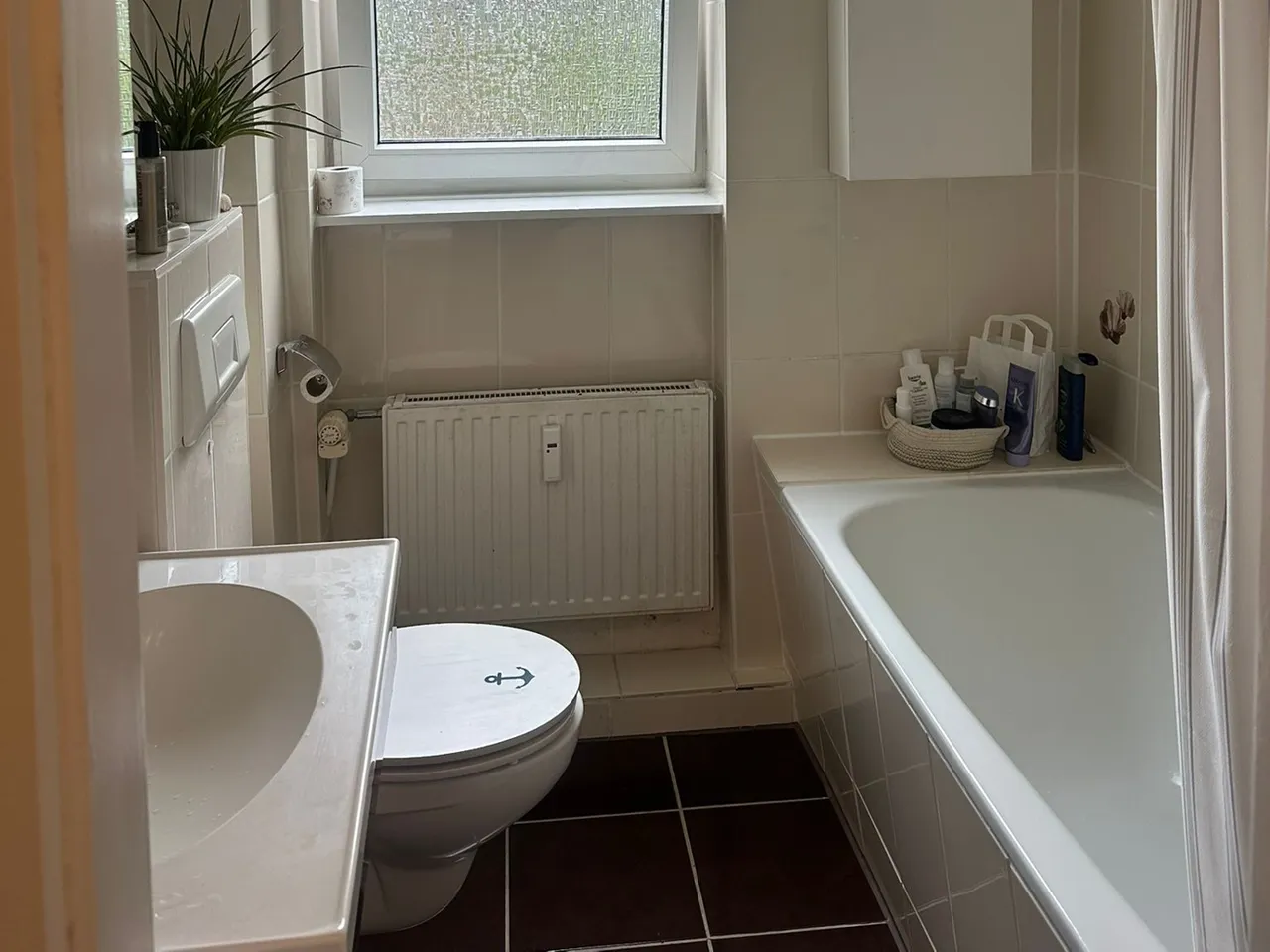 Bad mit Wanne