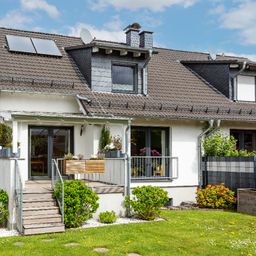Neu in Burscheid: Ein familienfreundliches Zuhause mit Herz und besonderem Komfort in TOP-Lage