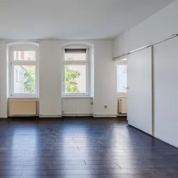 Potenzial für Anleger: Renovierungsbedürftige Wohnung in guter Lage !