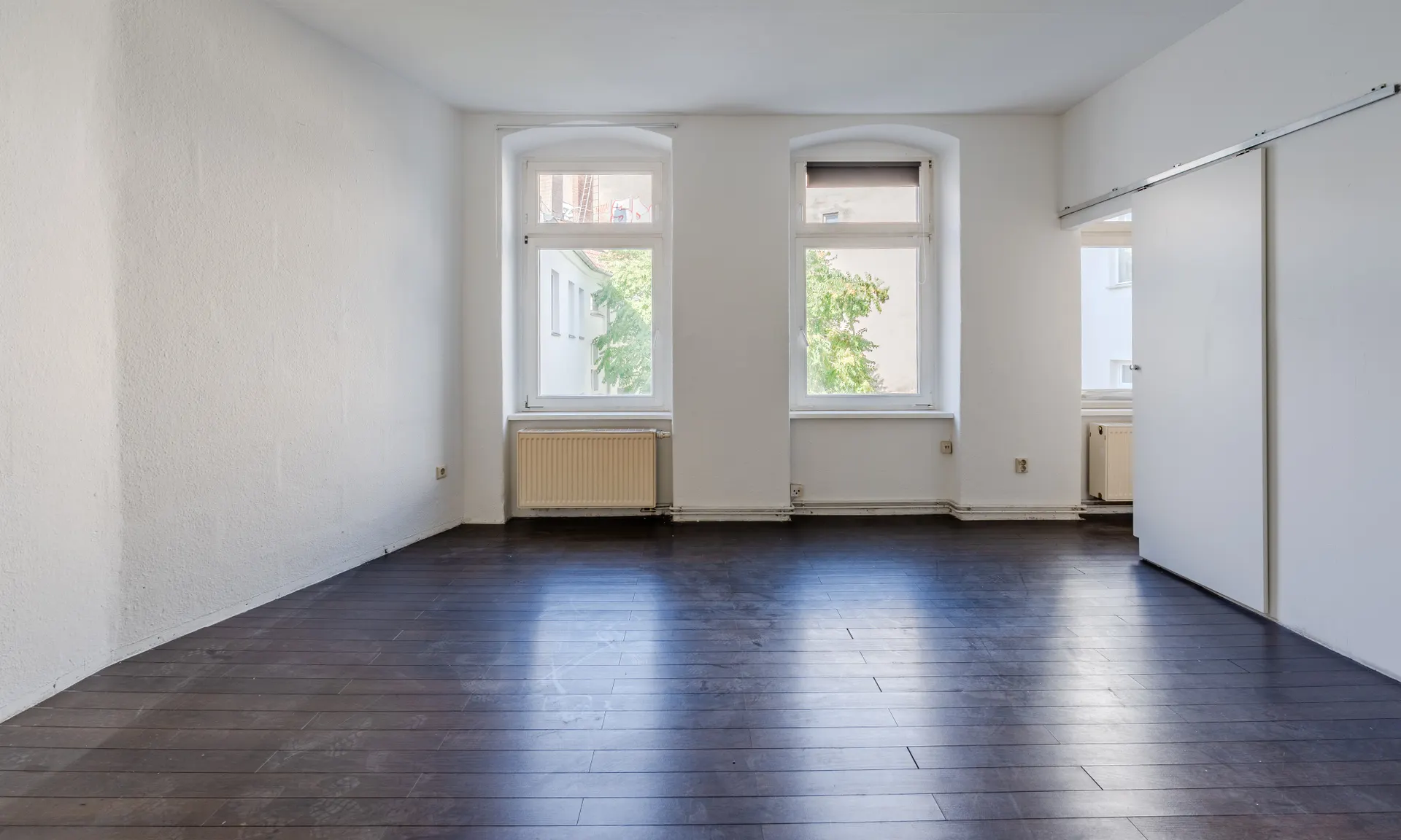 Potenzial für Anleger: Renovierungsbedürftige Wohnung in guter Lage !