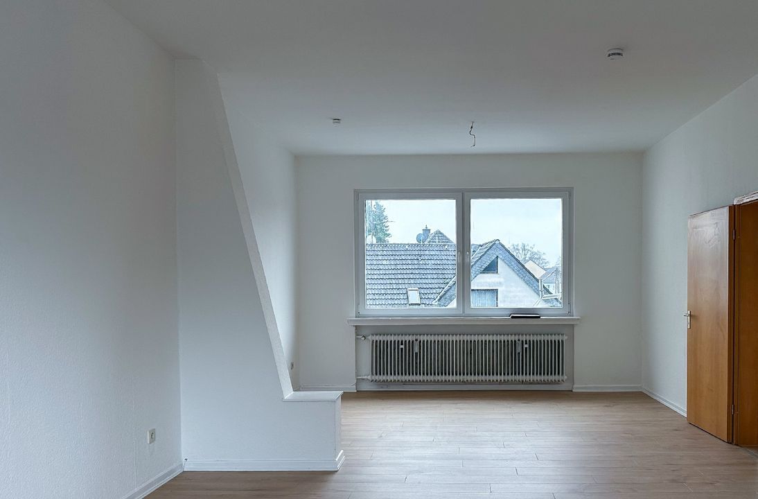 Sofort bezugsbereit: Wunderschöne, lichtduchflutete Wohnung im ruhigen Wohnhaus