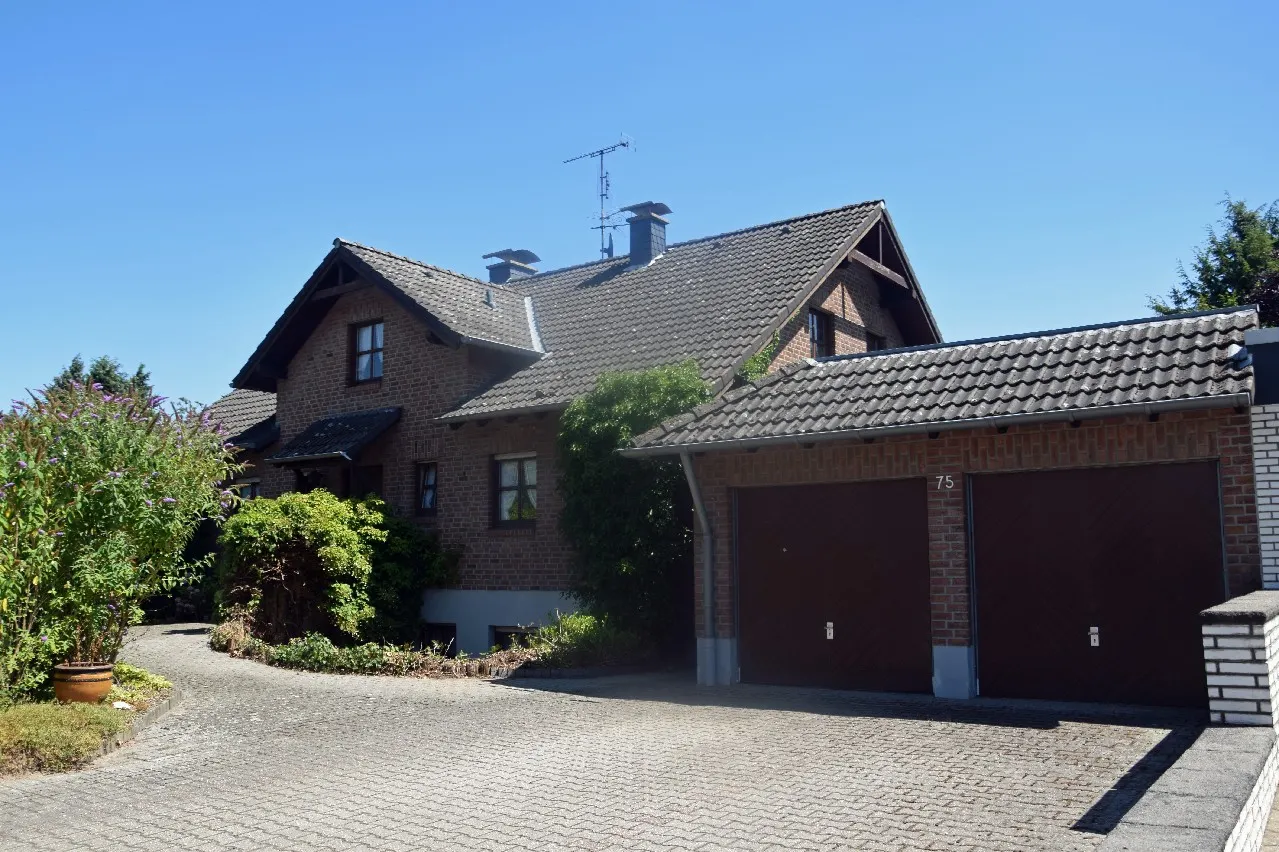 Wohnen im ehemaligen Forsthaus in naturberbundener Lage von 41334 Nettetal Hinsbeck in Seenähe