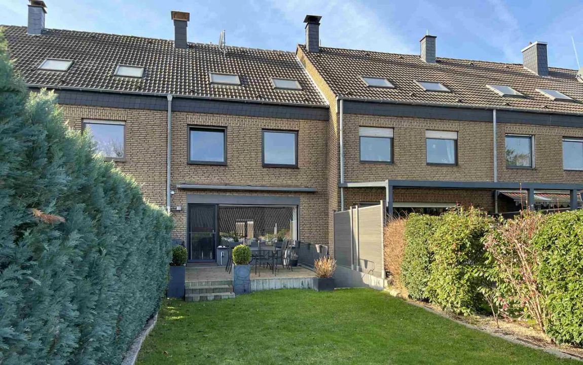 Viel Platz für die ganze Familie  Reihenhaus mit Garage in Moers-Asberg