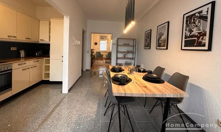 K&uuml;che und Esszimmer