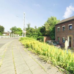 Starkes Potenzial: Sanierungsbedürftige Doppelhaushälfte mit großem Garten auf ca. 90 m² Wohnfläche