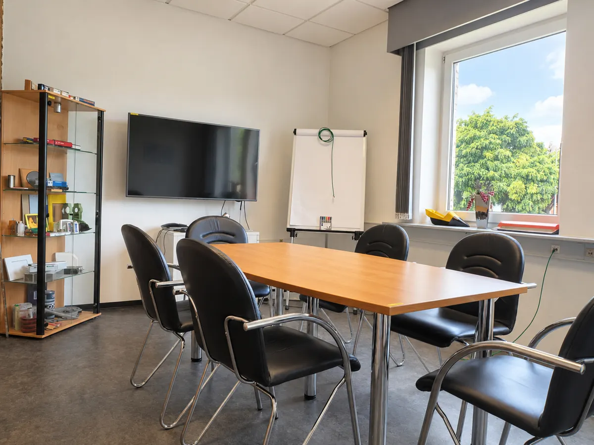 Büro 1