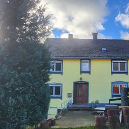 Charmantes, freistehendes Wohnhaus mit Potenzial in idyllischer Lage