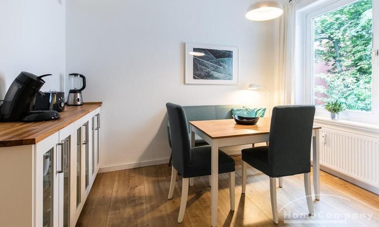 K&uuml;che mit Essbereich