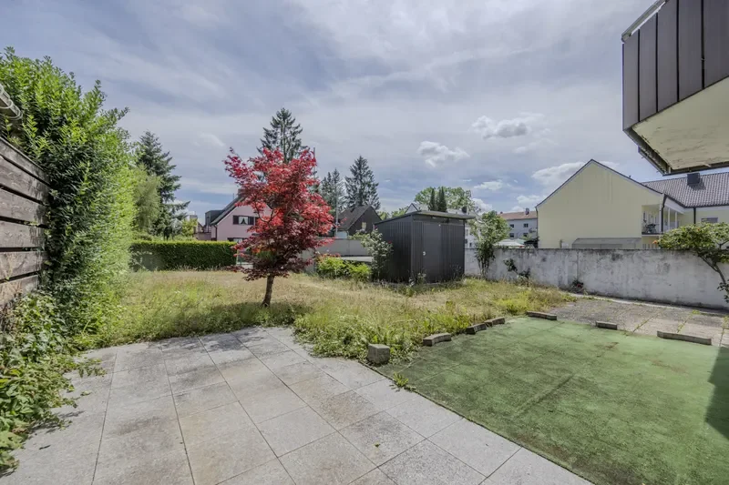 Terrasse mit Garten