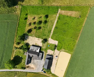 Mitten im Feld: Resthof in Krefeld Traar zu verkaufen!