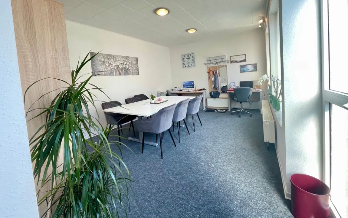 Helle Gewerbefläche in zentraler Lage