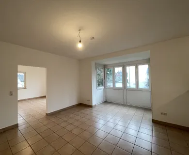 Großzügige Erdgeschosswohnung mit Balkon und Terrasse - Photo 2