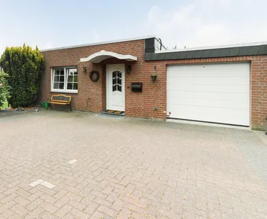 Sorglos wohnen: Top-gepflegtes Haus mit PV-Anlage, neuer Heizung, Kamin & Süd-Garten