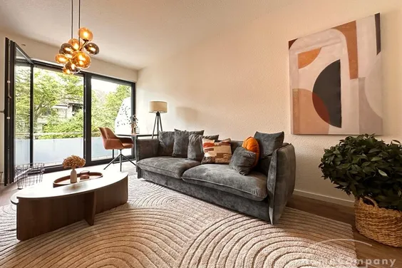 Modern eingerichtete 2 Zimmer Wohnung mit Balkon und Garagenstellplatz  in Alt-Saarbrücken