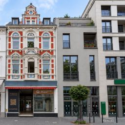 Großzügige Gewerbefläche mit Schaufensterfront, ideal für Handel oder Gastronomie!