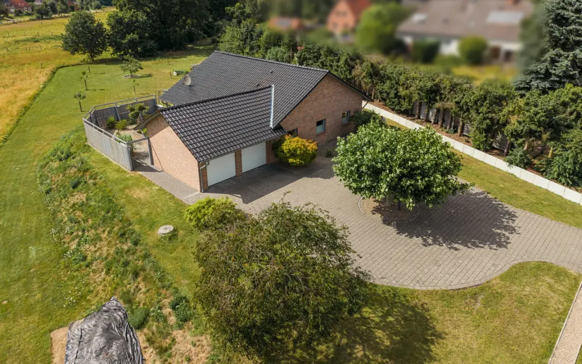 Hochwertiger Bungalow mit weitläufigem Garten in Thomasburg, östlich von Lüneburg