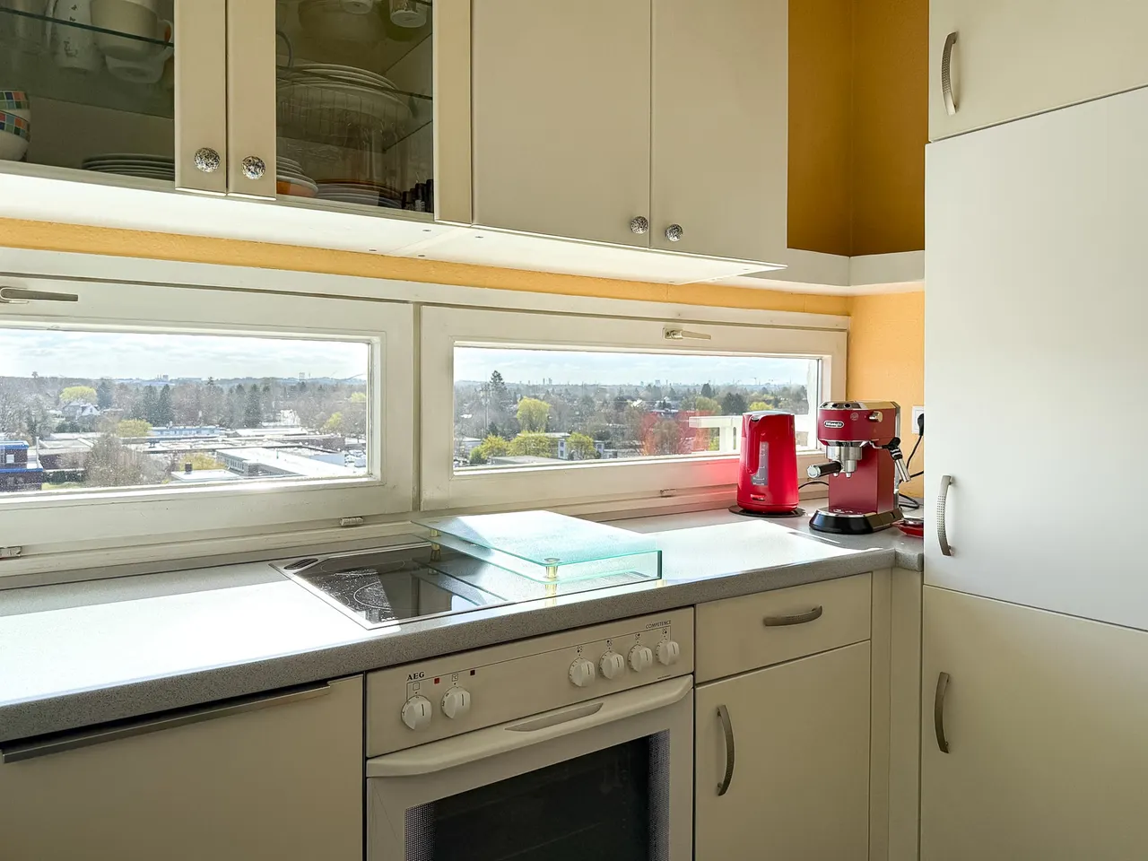 Küche mit Fensterfront