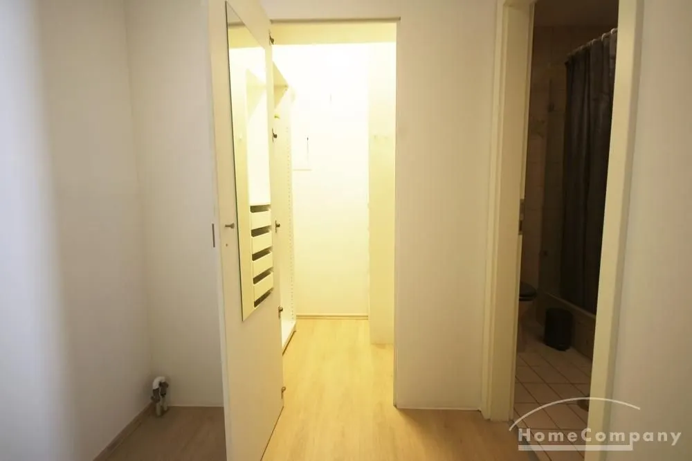 Begehbarer Kleiderschrank