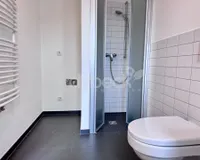Helles Badezimmer