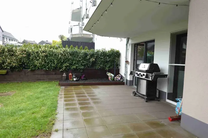 Terrasse und Garten