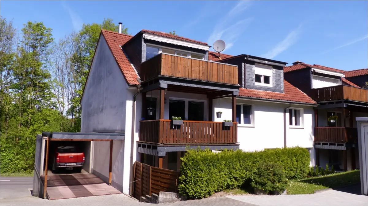 Hausrückseite