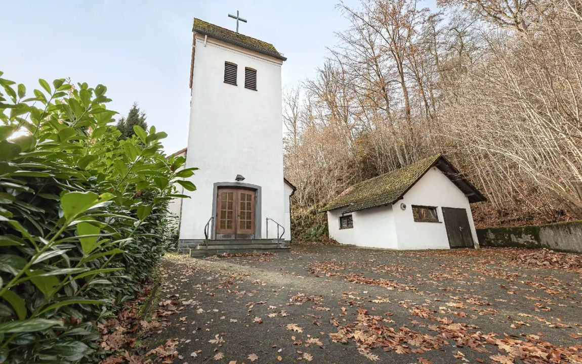 Märchenhaft verborgen: Kirchengebäude auf Erbpachtgrundstück mit Umnutzungspotenzial in Rummenohl