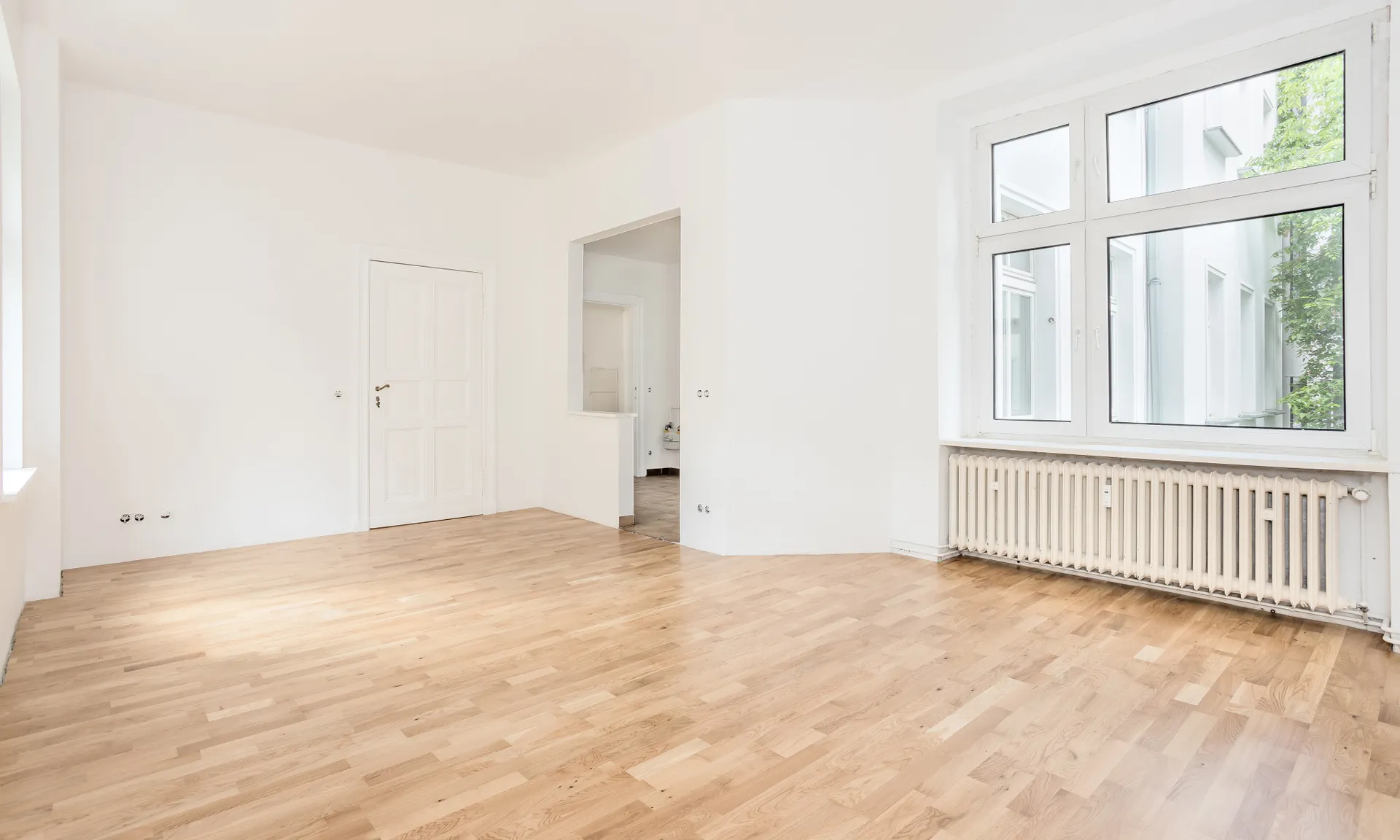 Charmanter Altbau: Helle und großzügige Wohnung in Toplage von Prenzlauer Berg!