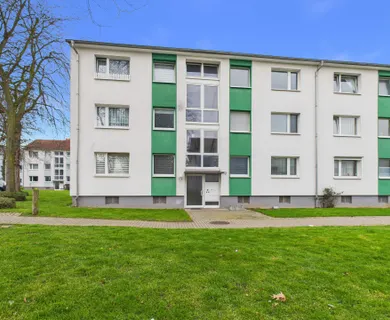 Attraktive Erdgeschosswohnung in zentraler Lage!
Wir bitte um ausschließlich schriftliche Anfragen.
