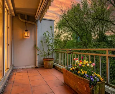 ETW MIT TOLLEM BALKON + AUFZUG IN DÜSSELDORF-FLINGERN/DÜSSELTAL!