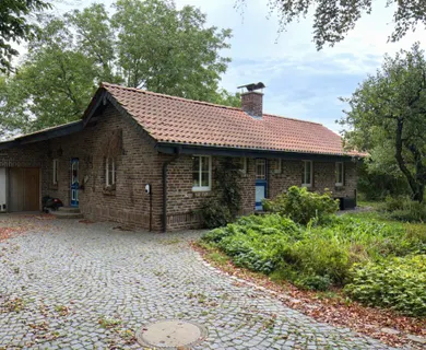 Was für eine Lage – allein zwischen Moers-Kapellen, Niep, Tönisberg und Krefeld!