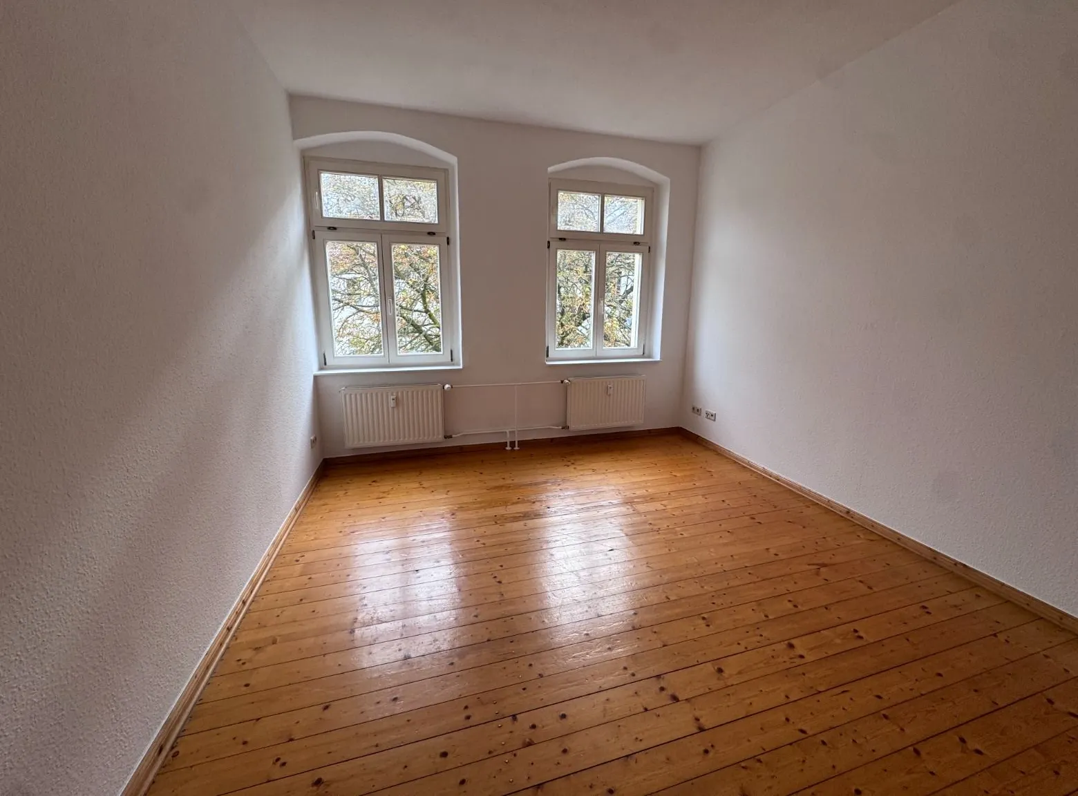 Lichtdurchflutete 2-Zimmer Wohnung !