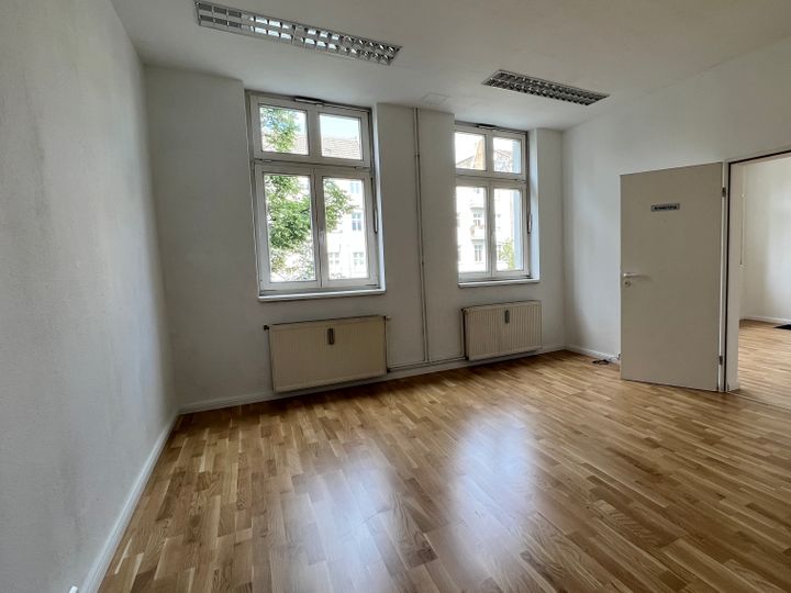 Büro/Praxis Fläche in Weißensee!