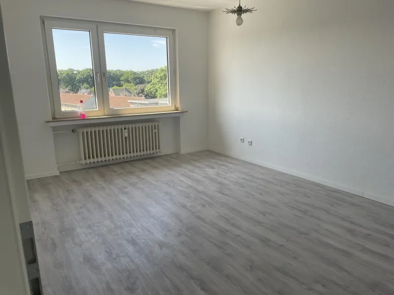 Frisch sanierte 3-Zimmer-Wohnung in zentraler Lage von Moers-Repelen - Photo 1