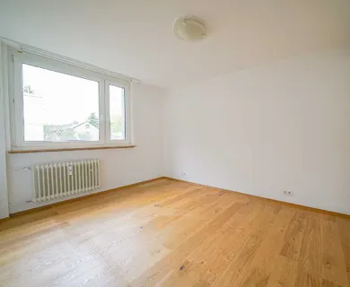 Moderne 2-Zimmer-Wohnung mit EBK und Stellplatz - Photo 1