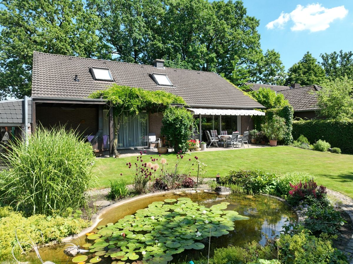 Gartenidylle mit Teich