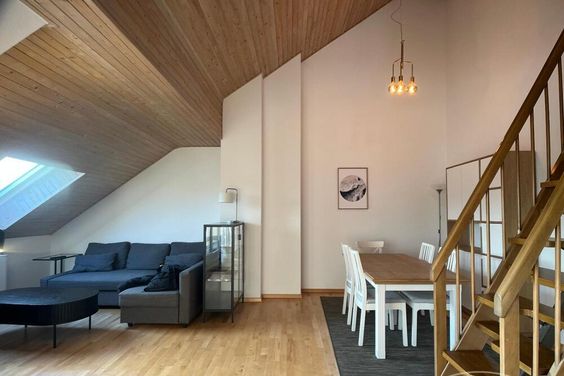 ***Sachsenhausen (8072273) 
Möblierte 3,5 Zimmerwohnung mit Galerie