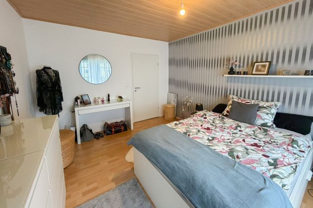 Schlafzimmer (UG)