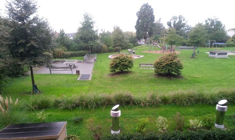 Weitere Spielwiese hinterm Haus