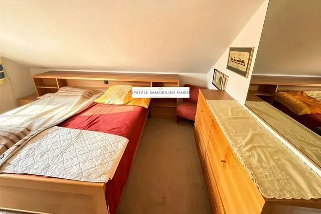 DG Hauptwohnung Schlafzimmer - (KI generiert)