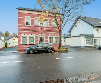 *Provisionsfrei* 5-Parteien-Haus in Königswinter-Heisterbacherrott