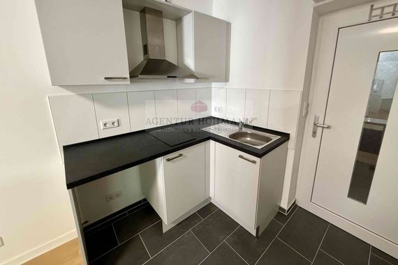 s-h-i.de: „Möbliertes Appartement inkl. KÜCHE in ruhiger Lage" Hausmeisterservice inklusive!