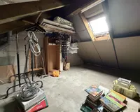 Abstellfläche im Spitzboden