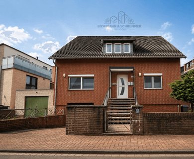 Flexibles Zweifamilienhaus in Garbsen – In zentraler, familienfreundlicher Lage