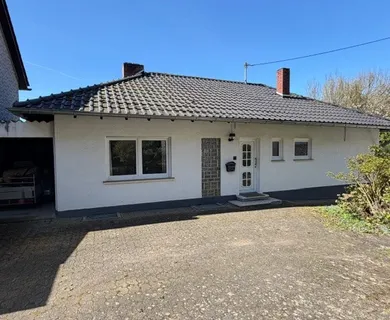 Provisionsfrei: Bungalow mit unverbaubarem Fernblick, renovierungsbedürftig mit Potential