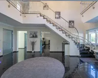 Treppe ins Obergeschoss