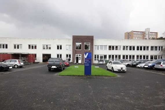 1560m² ZU SCHULUNGSZWECKEN, WERKSTATT, LAGER UND BÜRO-SCHULUNGSRÄUME ZU MIETEN!